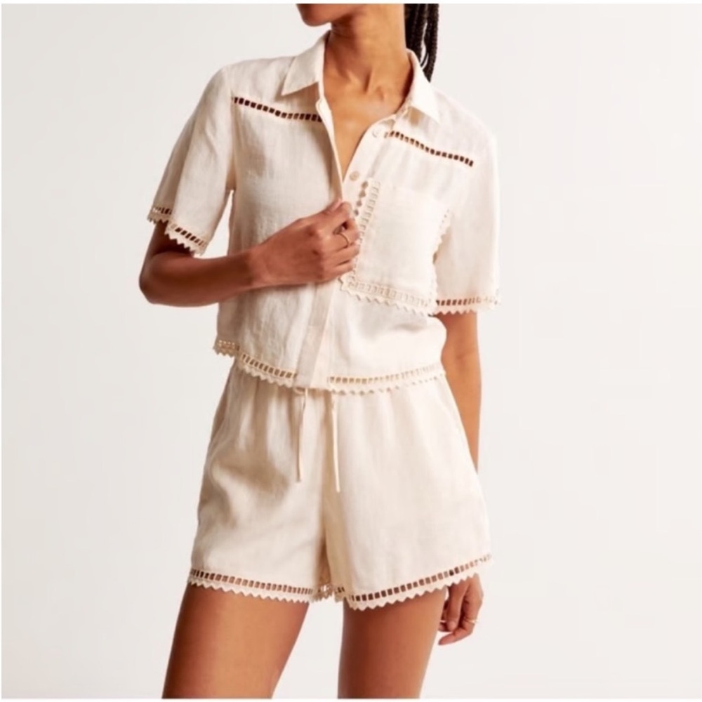 Abercrombie & Fitch Ivory Embroidered Linen Set Size XL